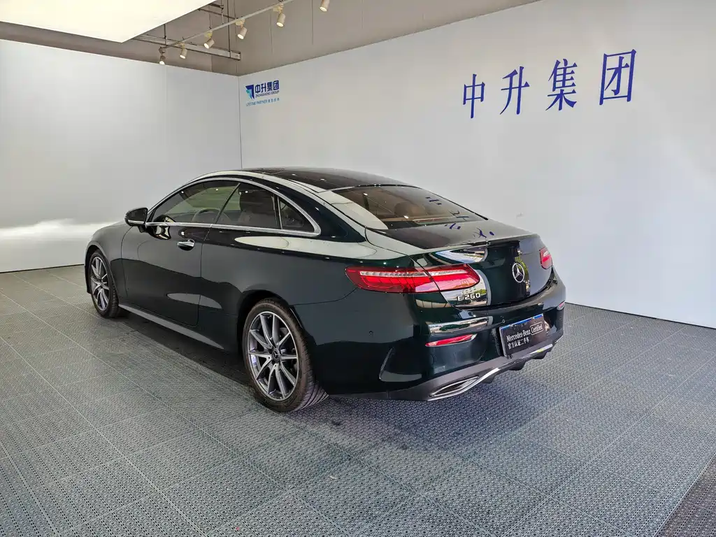 Mercedes-Benz E-Class 2023 — фото 4