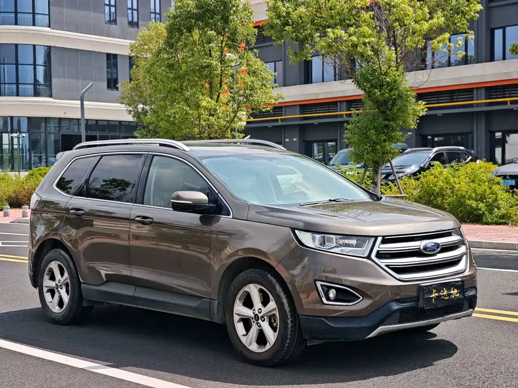 Ford Edge 2017 — фото 3