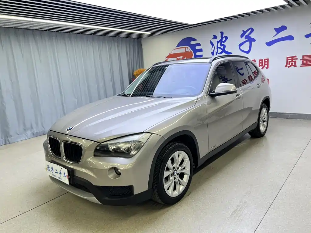 BMW X1 2014 — фото 1