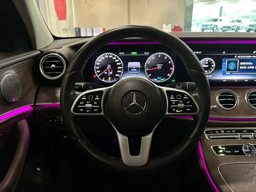 Mercedes-Benz E-Class 2019 — фото 10