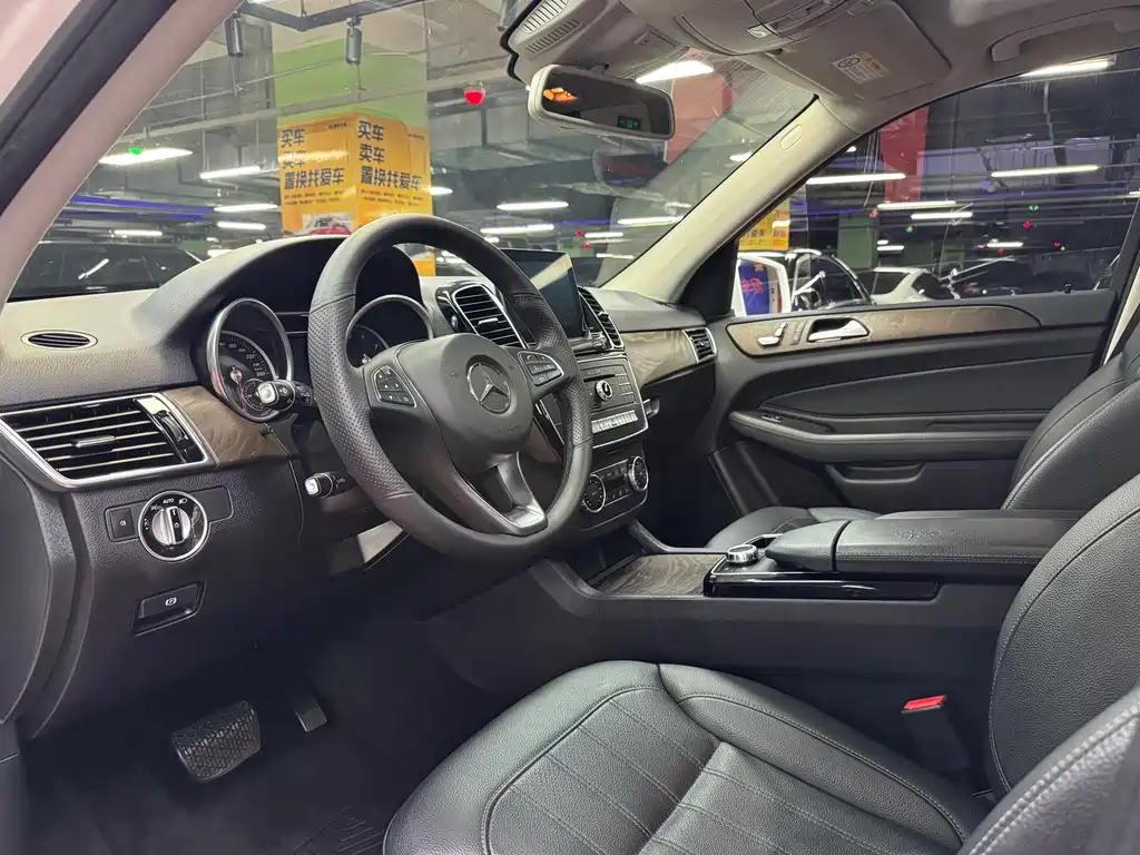 Mercedes-Benz GLE 2017 — фото 12