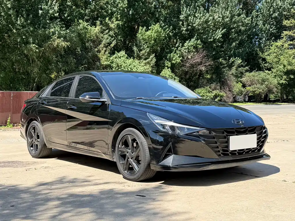 Hyundai Elantra 2022