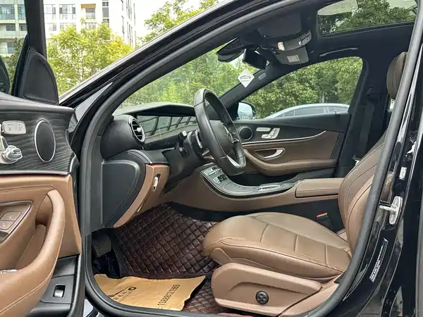 Mercedes-Benz E-Class 2021