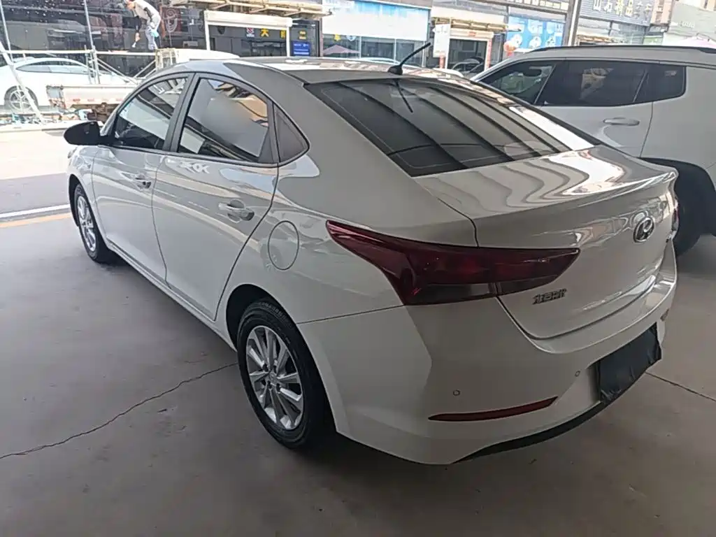 Hyundai Verna 2018 — фото 5