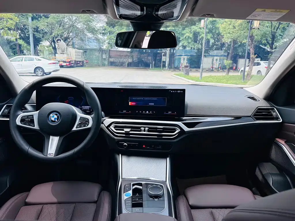 BMW i3 2024 — фото 15