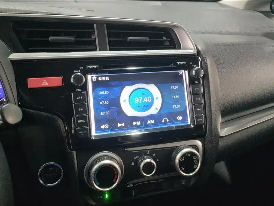Honda Fit 2015 — фото 13
