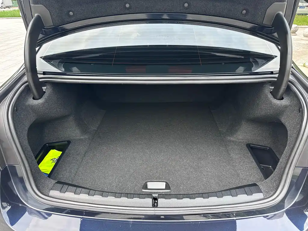 BMW i3 2024 — фото 17