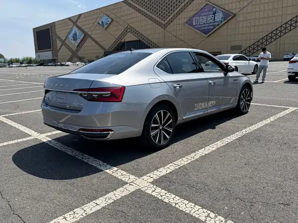Skoda Superb 2024