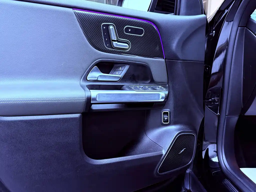 Mercedes-Benz GLB AMG 2021 — фото 8