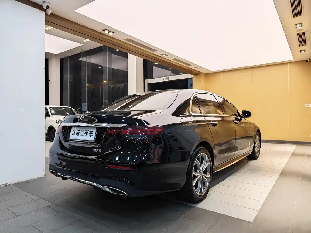 Mercedes-Benz E-Class 2023 — фото 31