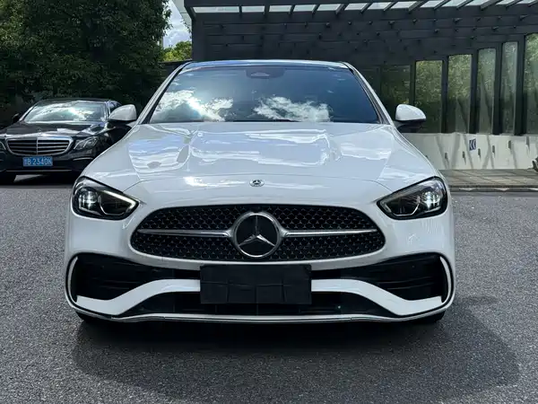 Mercedes-Benz C-Class 2024