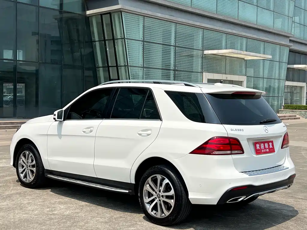 Mercedes-Benz GLE 2017 — фото 6