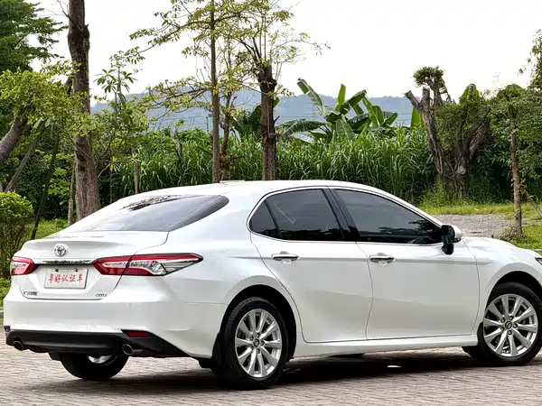 Toyota Camry 2019