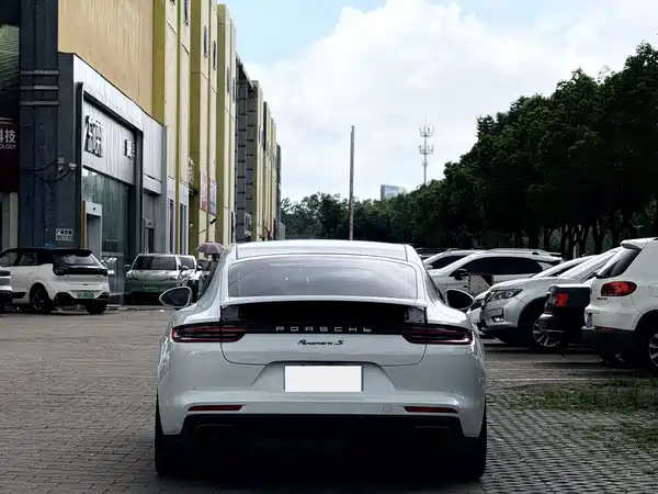 Porsche Panamera 2019