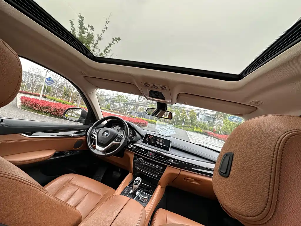 BMW X6 2015 — фото 11