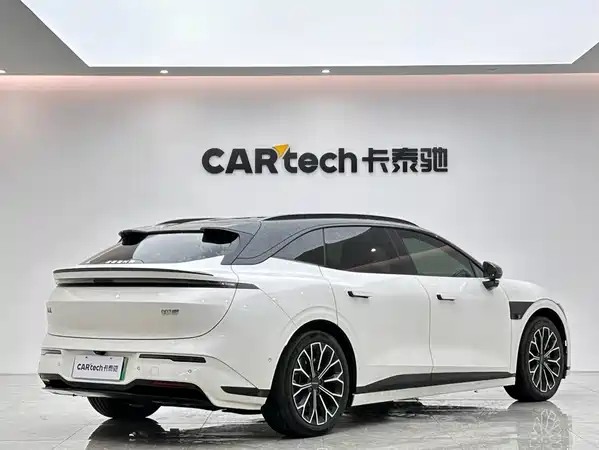 Zeekr 007GT 2025