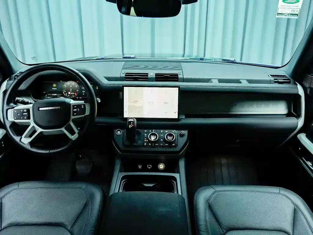 Land Rover Defender 2024 — фото 14