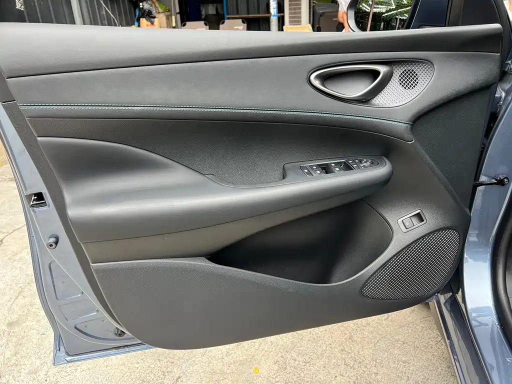 BYD Seal 05 DM-i 2025 — фото 7