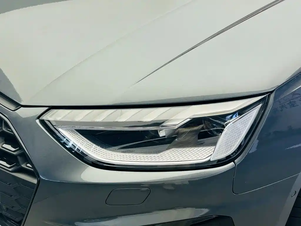 Audi A4L 2021 — фото 11