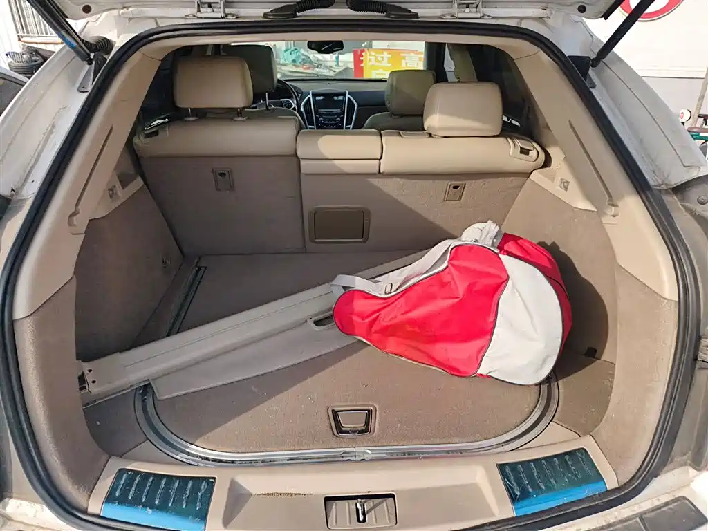 Cadillac SRX 2015 — фото 19