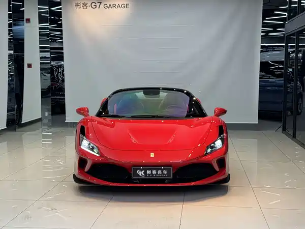 Ferrari F8 2022