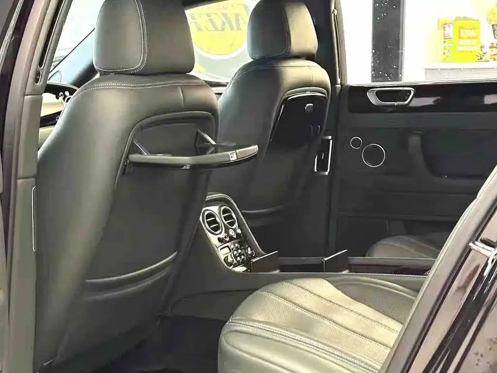 Bentley Flying Spur 2012 — фото 6