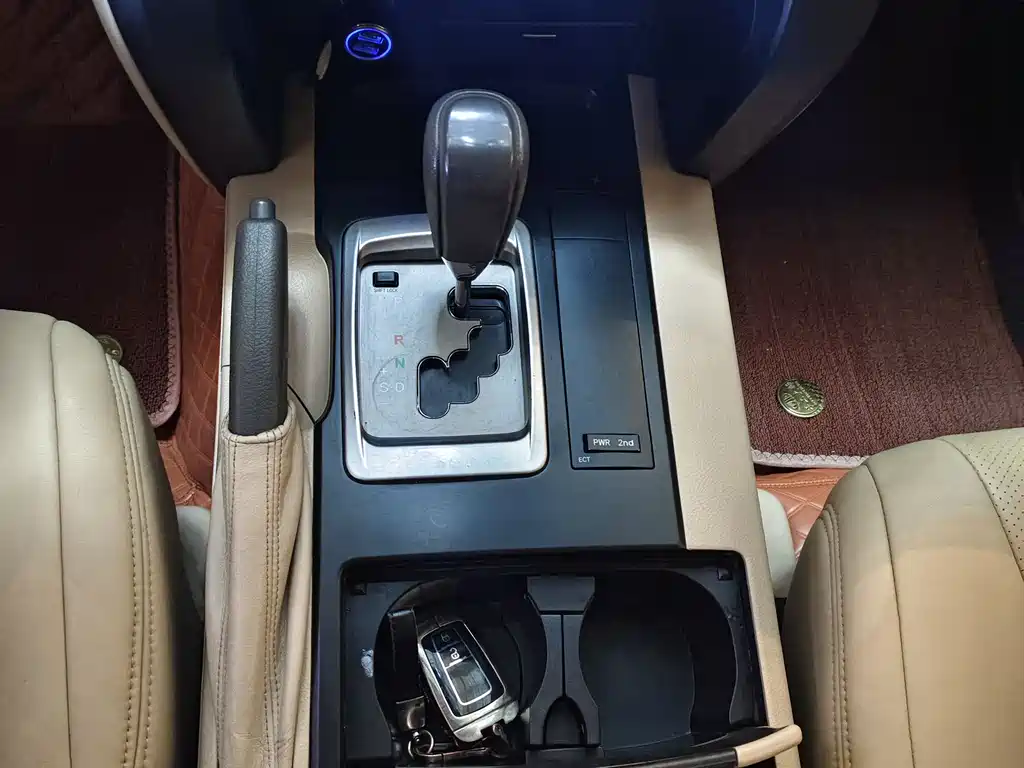 Toyota Land Cruiser 2015 — фото 10