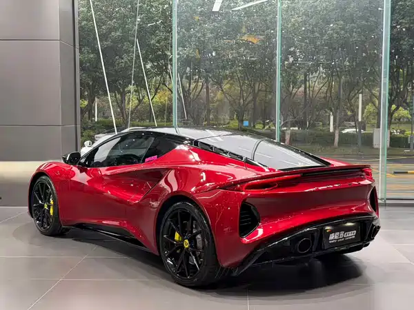 Lotus EMIRA 2023