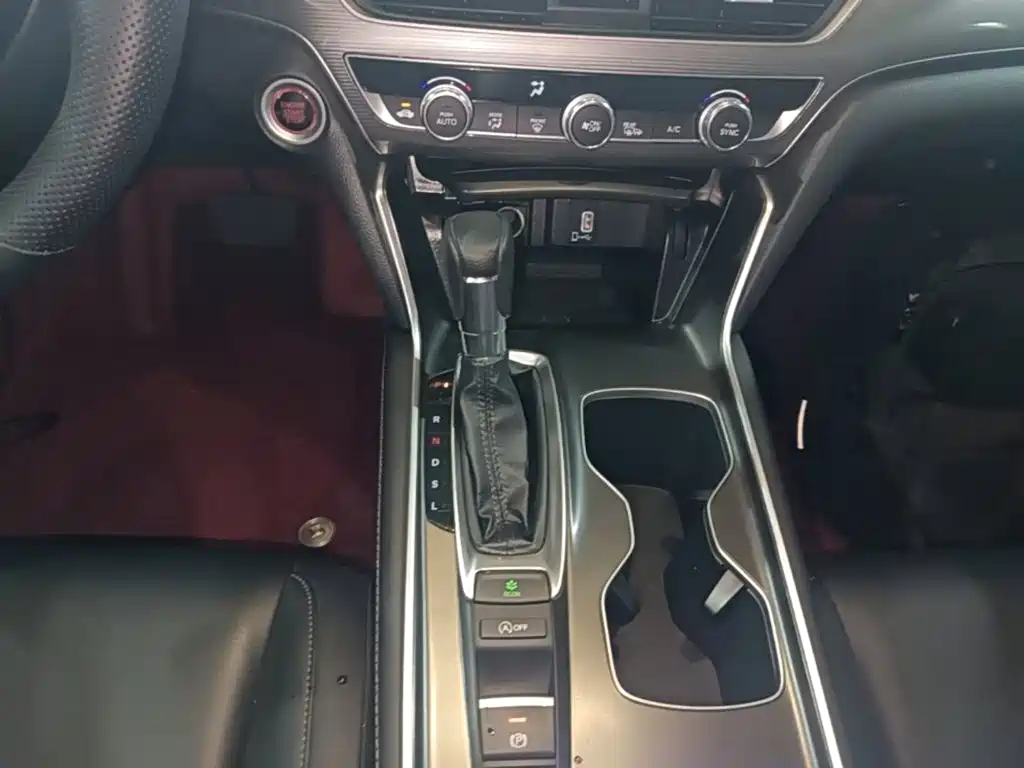 Honda Accord 2022 — фото 14