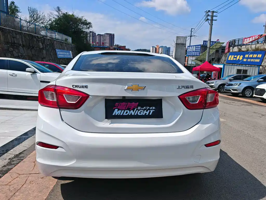Chevrolet Cruze 2018 — фото 14