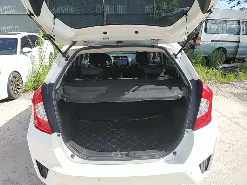 Honda Fit 2015 — фото 19