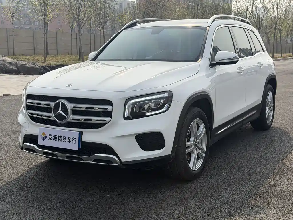 Mercedes-Benz GLB 2023 — фото 1