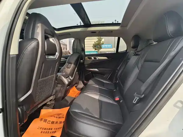 Lynk & Co 01 2019