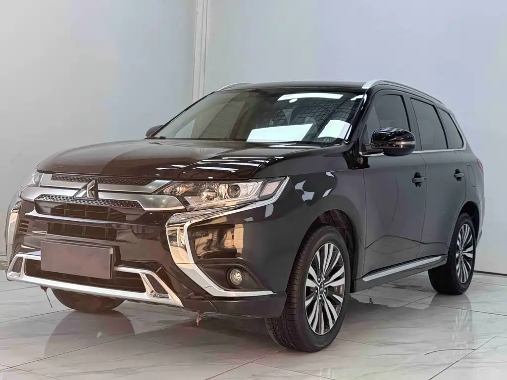 Mitsubishi Outlander 2021