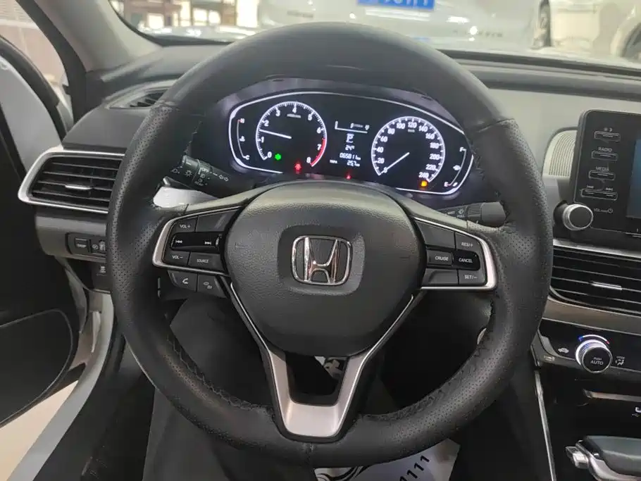 Honda Accord 2020 — фото 15
