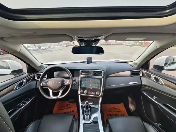 Lynk & Co 01 2019