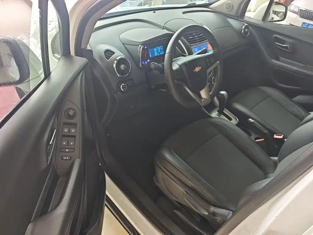 Chevrolet Trax 2015 — фото 16