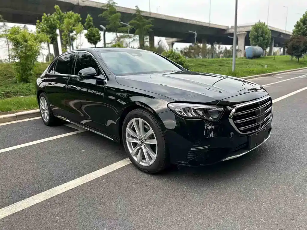 Mercedes-Benz E-Class 2024