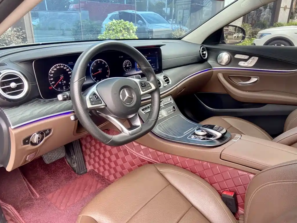 Mercedes-Benz E-Class 2018 — фото 17