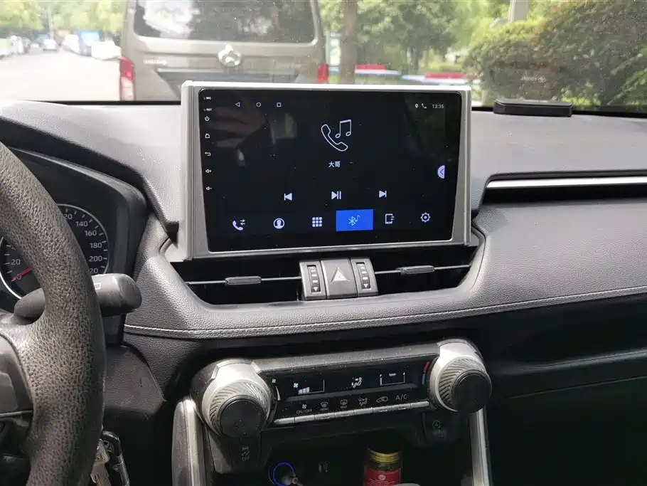 Toyota Wildlander 2022 — фото 13