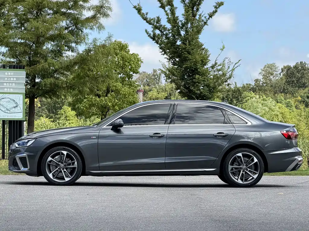 Audi A4L 2021 — фото 16