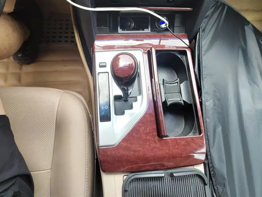Toyota Camry 2015 — фото 16