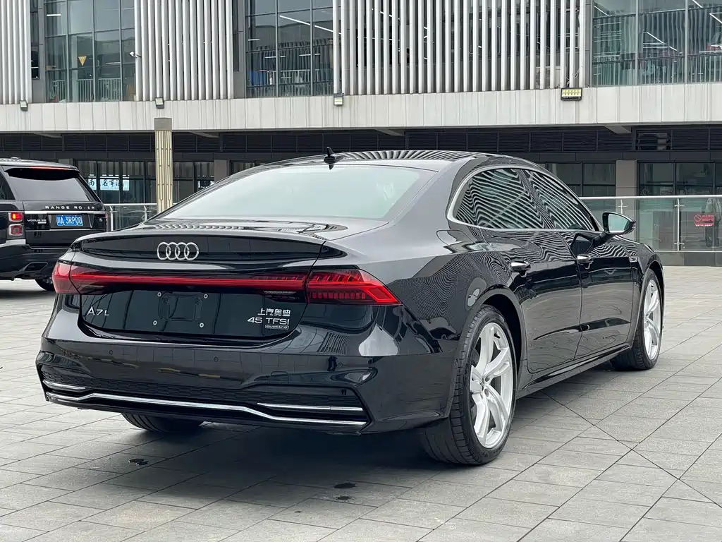 Audi A7L 2024 — фото 11