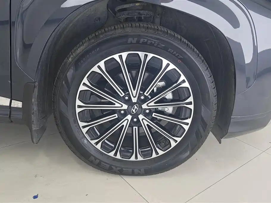 Hyundai Custo 2025