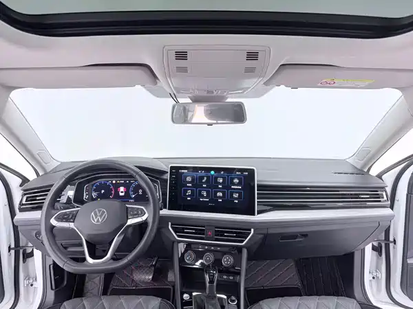 Volkswagen Sagitar 2023