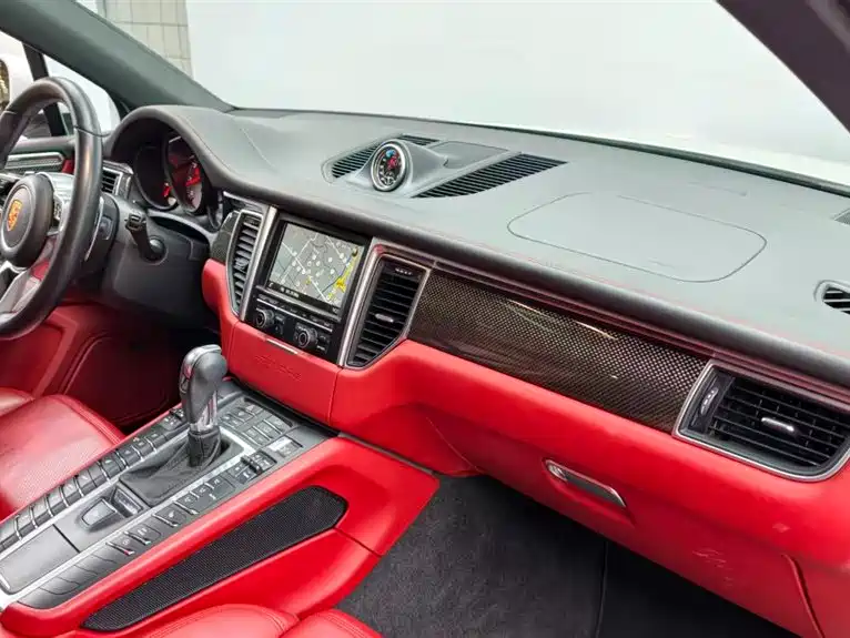 Porsche Macan 2015 — фото 10