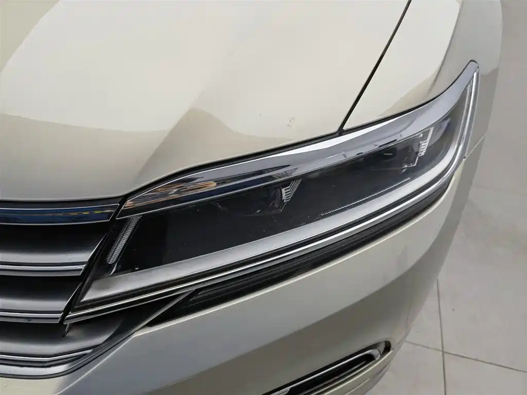 Volkswagen Phideon 2017 — фото 7