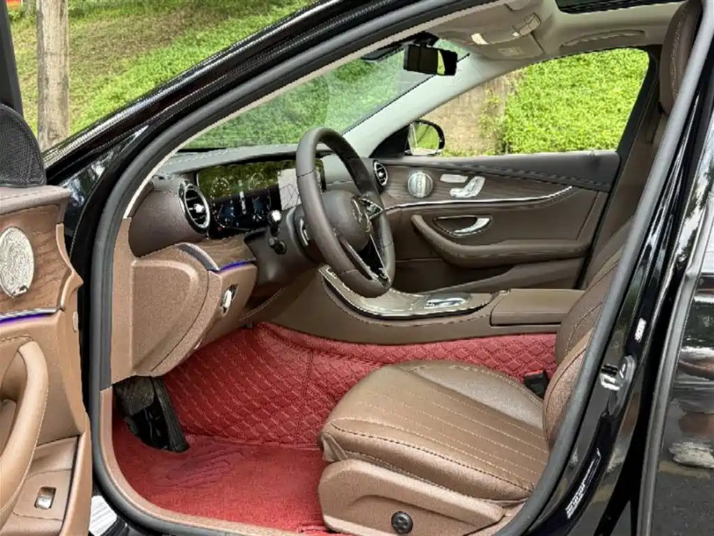 Mercedes-Benz E-Class 2022 — фото 4