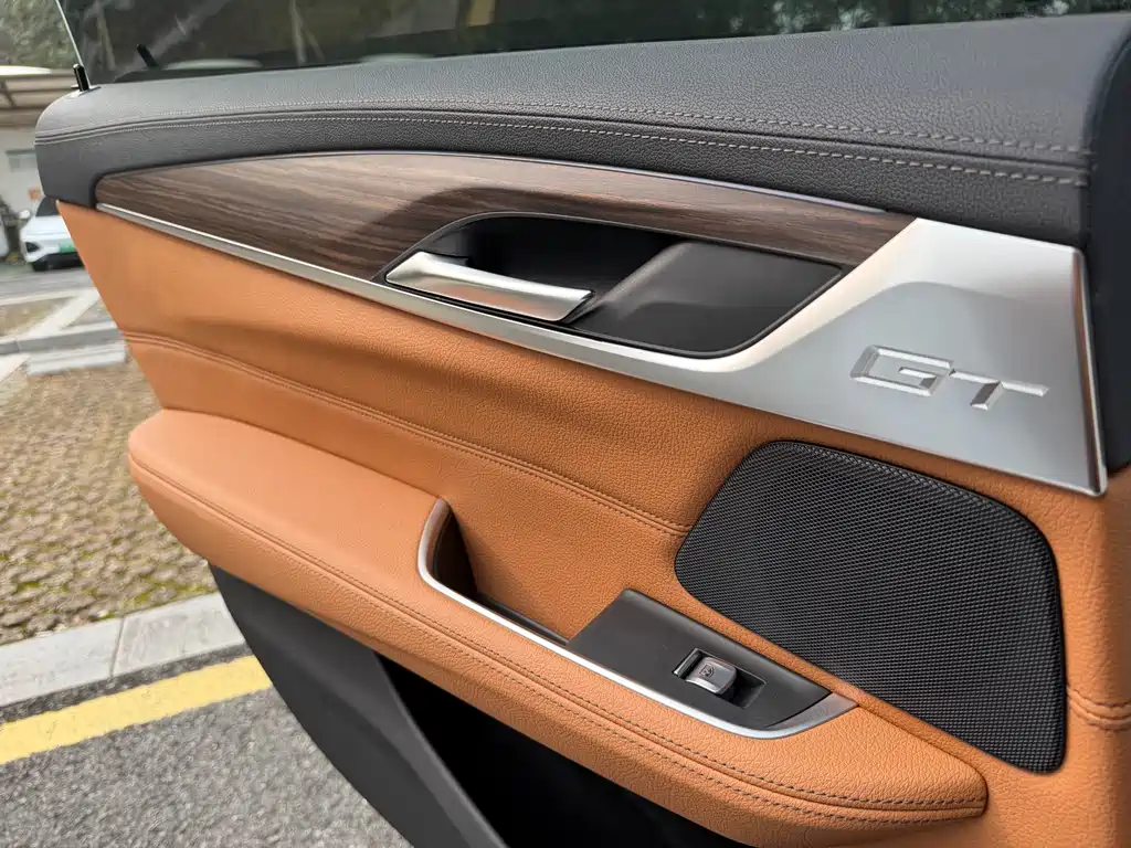 BMW 6 Series GT 2024 — фото 9
