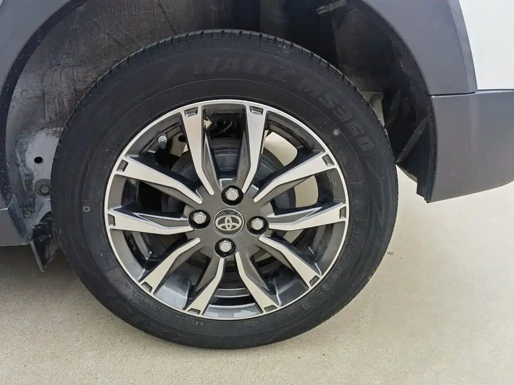 Toyota Yaris L 2021 — фото 15
